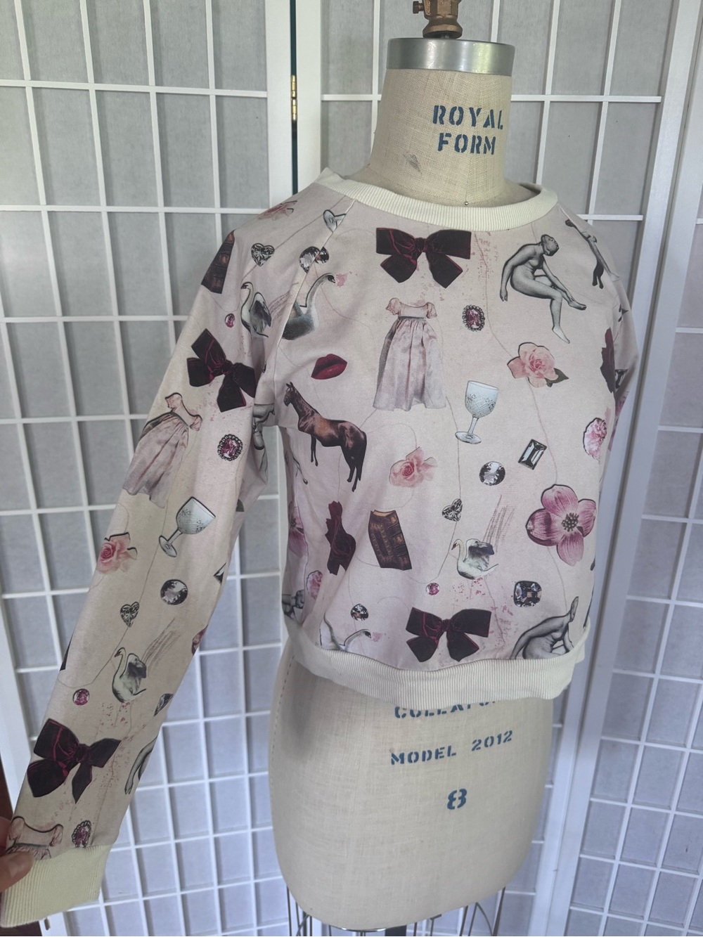 Samantha Pleet Cuddle Shirt Cream Floral & Motif Sweatshirt - Picture 3 of 3